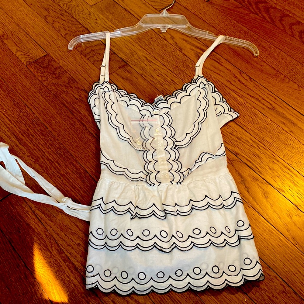 Brand New Anthropologie Odille Scalloped B&W cami. This is precious. Never worn.
